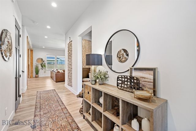 1711 Wyatt Earp Court, Belgrade, MT 59714