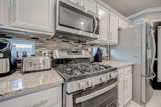 17923 Cypress Side Drive, Cypress, TX 77433