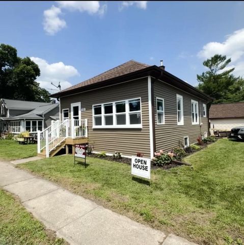 120 & 114 W Washington Street, Poynette, WI 53955