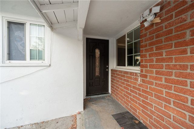 11214 Woodley, Granada Hills, CA 91344