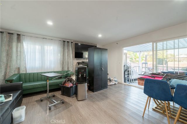 11214 Woodley, Granada Hills, CA 91344