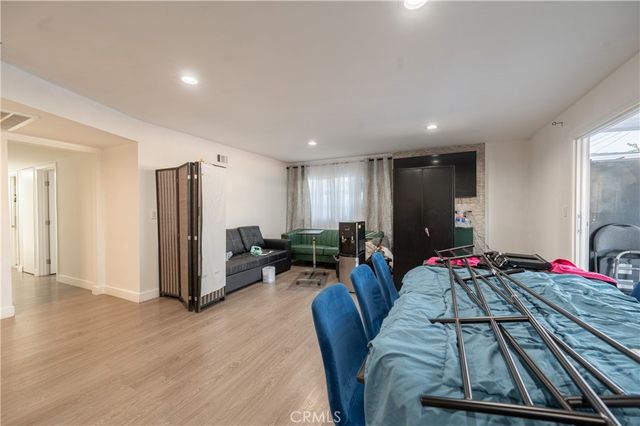 11214 Woodley, Granada Hills, CA 91344