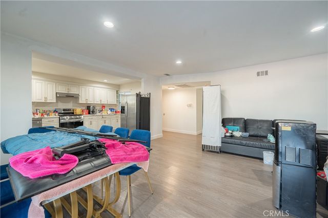 11214 Woodley, Granada Hills, CA 91344