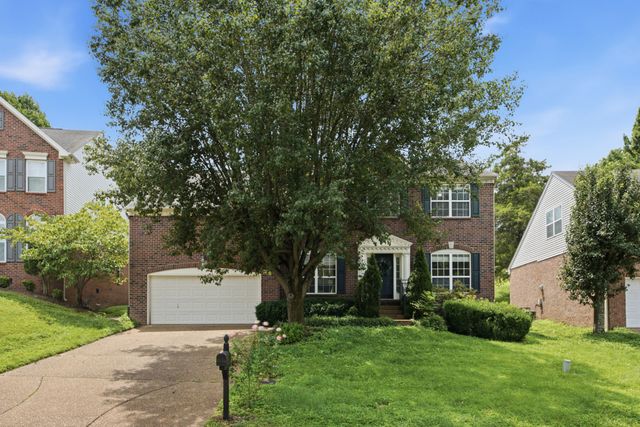 105 Holt Br, Nashville, TN 37211