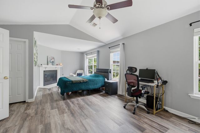 105 Holt Br, Nashville, TN 37211