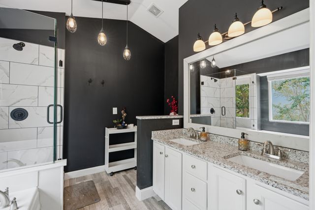 105 Holt Br, Nashville, TN 37211