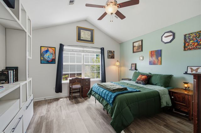 105 Holt Br, Nashville, TN 37211