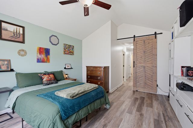 105 Holt Br, Nashville, TN 37211