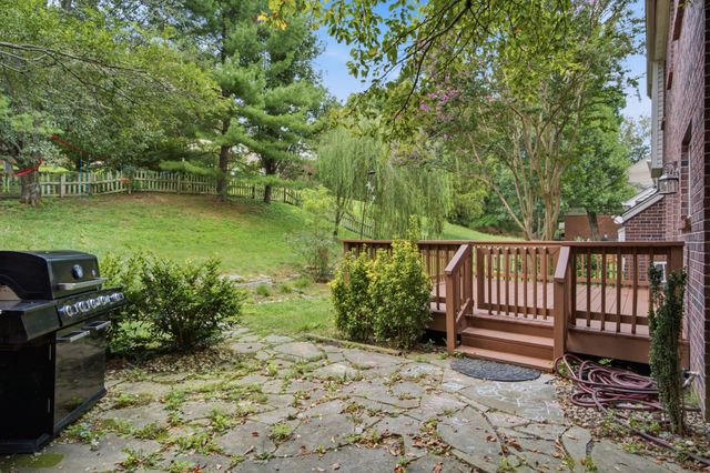 105 Holt Br, Nashville, TN 37211