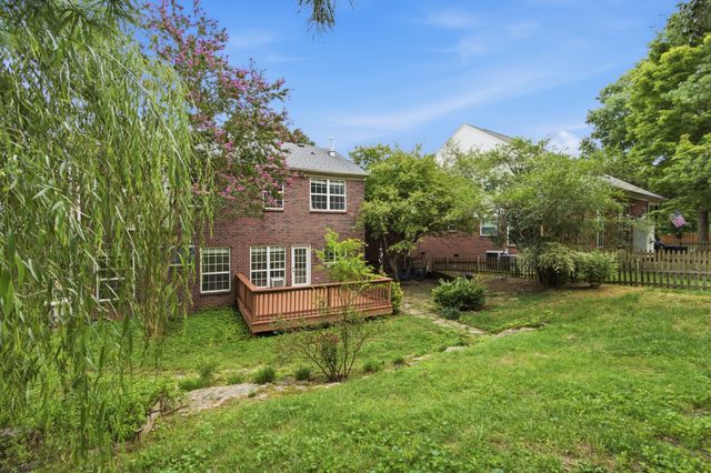 105 Holt Br, Nashville, TN 37211