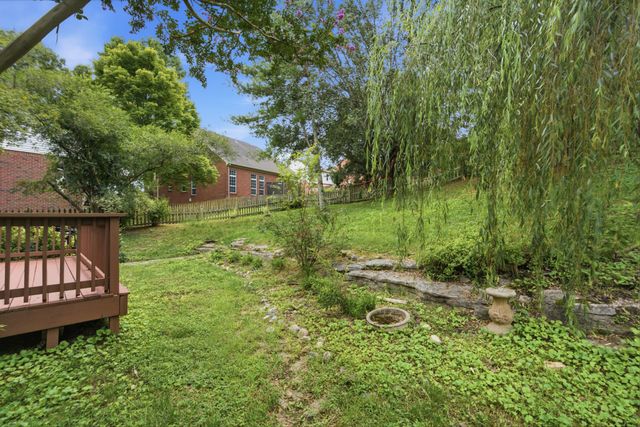 105 Holt Br, Nashville, TN 37211