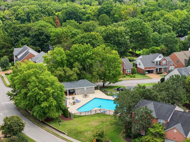105 Holt Br, Nashville, TN 37211