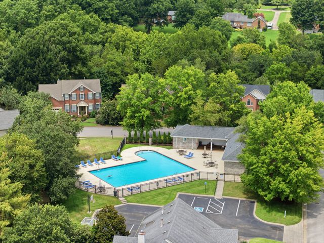 105 Holt Br, Nashville, TN 37211