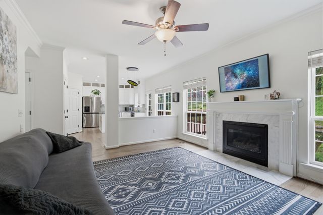 105 Holt Br, Nashville, TN 37211