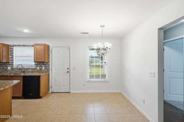 464 Ridgeland Lakes Drive, Ridgeland, SC 29936