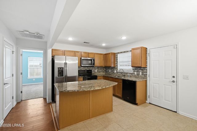 464 Ridgeland Lakes Drive, Ridgeland, SC 29936