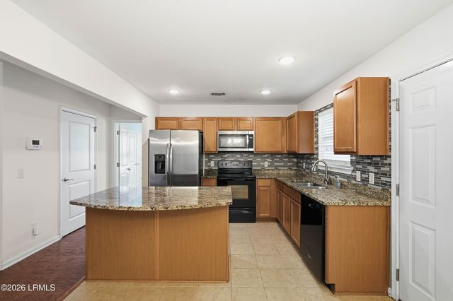 464 Ridgeland Lakes Drive, Ridgeland, SC 29936
