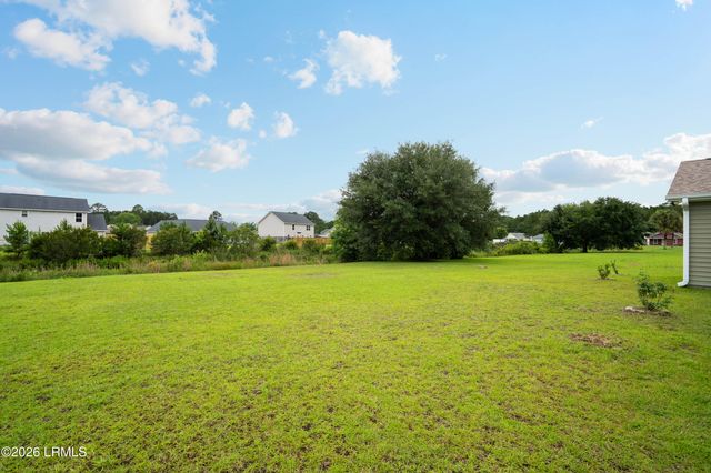 464 Ridgeland Lakes Drive, Ridgeland, SC 29936