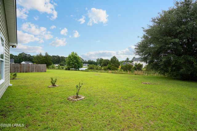 464 Ridgeland Lakes Drive, Ridgeland, SC 29936