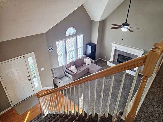 15880 S Bradley Drive, Olathe, KS 66062