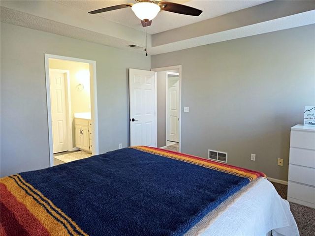 15880 S Bradley Drive, Olathe, KS 66062