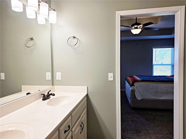 15880 S Bradley Drive, Olathe, KS 66062