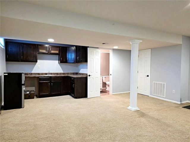 15880 S Bradley Drive, Olathe, KS 66062