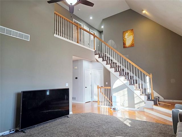 15880 S Bradley Drive, Olathe, KS 66062