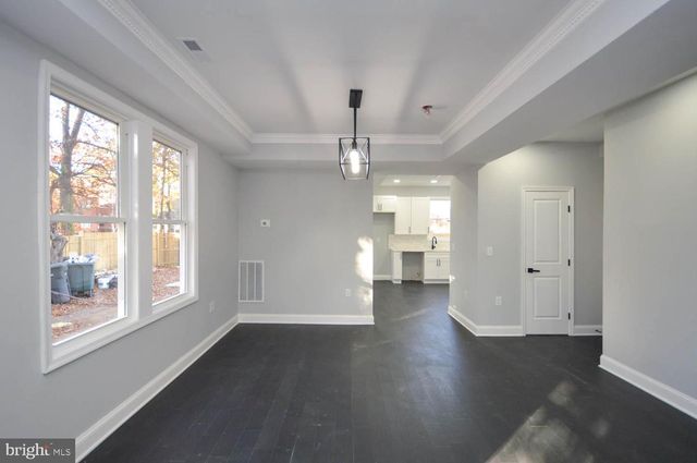 6200 CLAY ST NE, Washington, DC 20019
