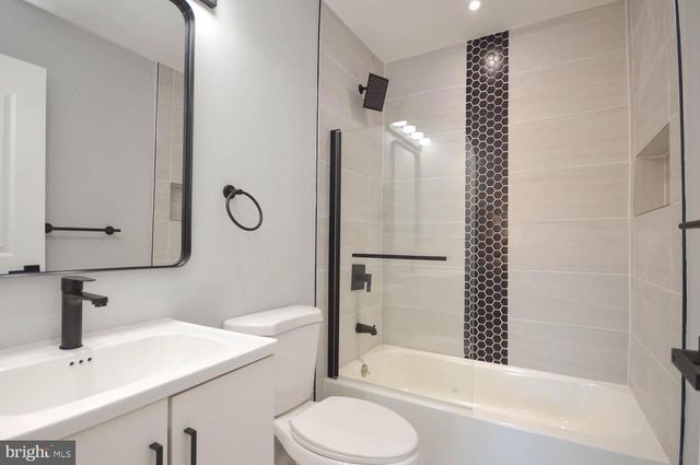 6200 CLAY ST NE, Washington, DC 20019