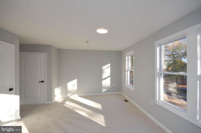 6200 CLAY ST NE, Washington, DC 20019