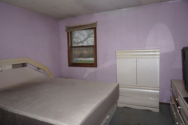 504 Robyn Road, Valparaiso, IN 46385