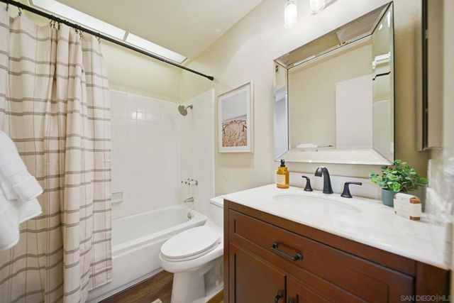 4022 Caminito Meliado, San Diego, CA 92122