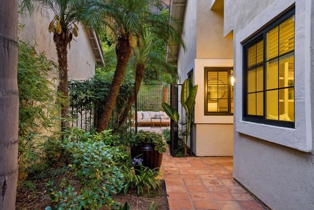 4022 Caminito Meliado, San Diego, CA 92122