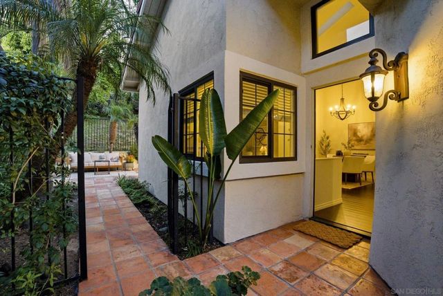 4022 Caminito Meliado, San Diego, CA 92122