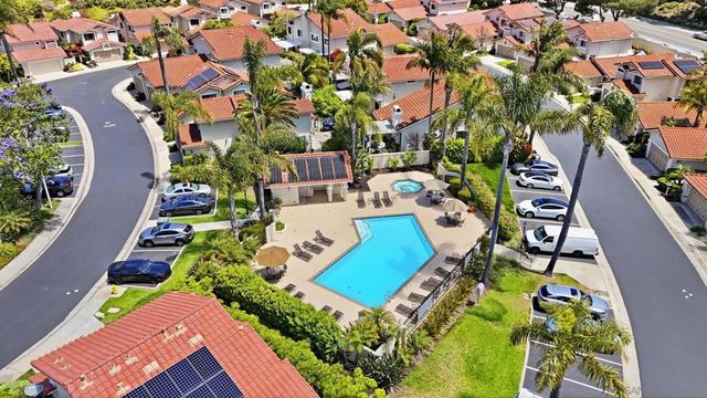 4022 Caminito Meliado, San Diego, CA 92122