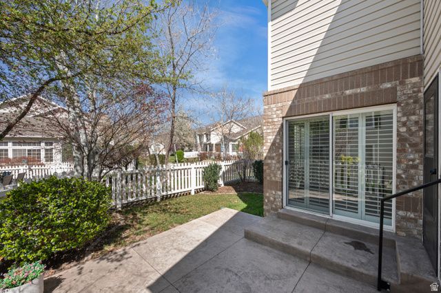 132 W 200 N, Centerville, UT 84014