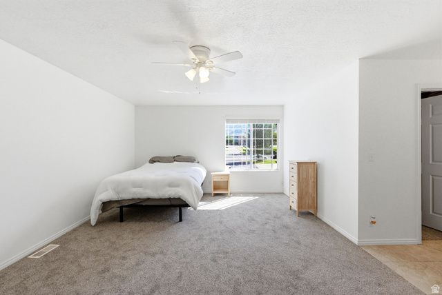 398 S MAIN ST, Kaysville, UT 84037