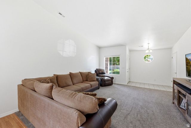 398 S MAIN ST, Kaysville, UT 84037