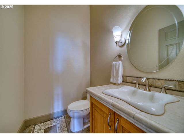 31848 VALLEY HIDEAWAY Ln, Scappoose, OR 97056