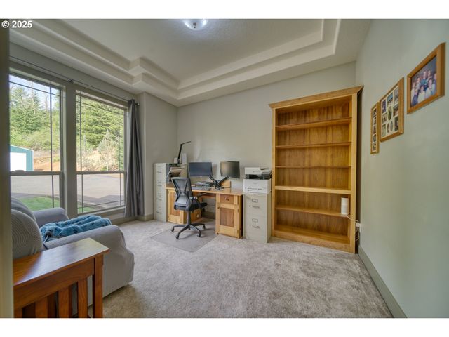 31848 VALLEY HIDEAWAY Ln, Scappoose, OR 97056