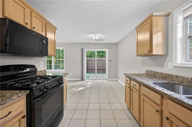 5135 Hillcrest Glenn Drive, Sugar Hill, GA 30518