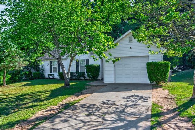 5135 Hillcrest Glenn Drive, Sugar Hill, GA 30518