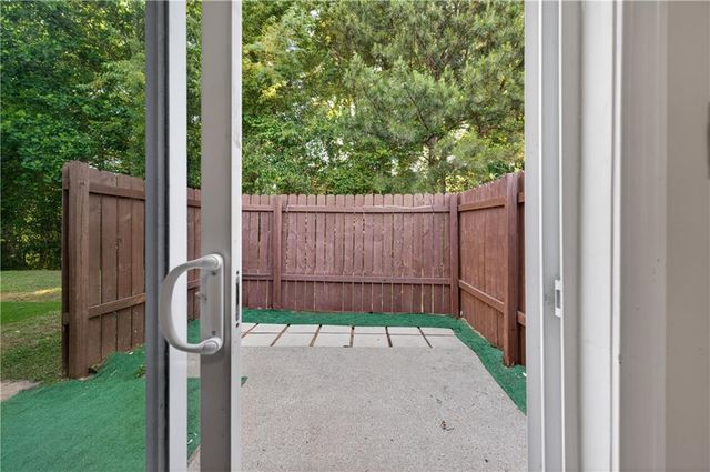 5135 Hillcrest Glenn Drive, Sugar Hill, GA 30518