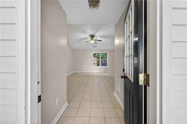 5135 Hillcrest Glenn Drive, Sugar Hill, GA 30518