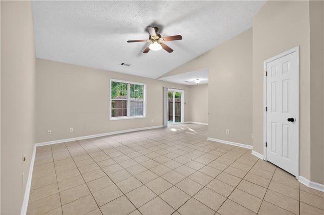 5135 Hillcrest Glenn Drive, Sugar Hill, GA 30518