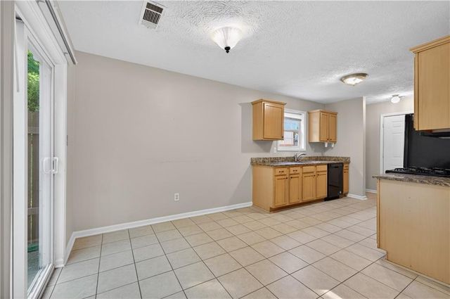 5135 Hillcrest Glenn Drive, Sugar Hill, GA 30518