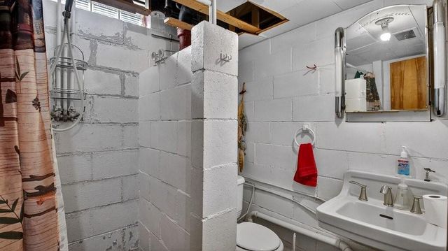 109 W Polk Avenue, Eau Claire, WI 54701