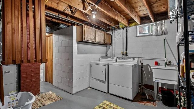 109 W Polk Avenue, Eau Claire, WI 54701