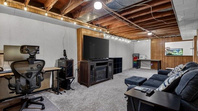 109 W Polk Avenue, Eau Claire, WI 54701